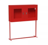 Щит пожарный закрытый с сеткой на стойке 1500*1250*300мм